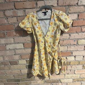 Forever 21 floral wrap dress size S